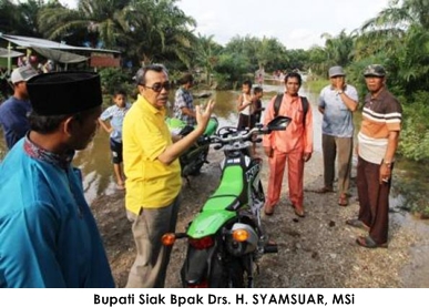 Riauheadline curah hujan tinggi bupati siak syamsuar tinjau lokasi banjir