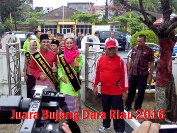 Sang Juara, “ Dara Riau Diarak Keliling Kota Bagansiapiapi. “