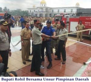 Bupti Rohil “ H.Suyatno.Amp Bersama Unsur Pimpinan Daerah “Mengelar Apel Bersama Mencegah Kebakaran Hutan Dan Lahan