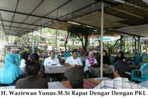 Diharapkan Pemkab Rokan Hilir Bantuan “ Meyediakan Air Bersih dan MCK “ Untuk Kenyamanan PKL