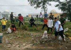 Karya Bakti Kodim Rohil Tahun 2017, Kodim dan Pemda Gotong Royong Bersama