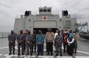 Pangkoarmada I Bersama Gubri , Tinjauserbuan Vaksinasi dan dukungan oksigen TNI AL di Dumai