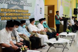 Bupati Rohil Afrizal Sintong, S.IP , Sambut Kepulangan Jemaah Haji Rohil Di Pekanbaru