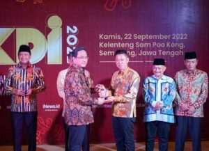Afrizal Sintong Bupati Kabupaten Rokan Hilir Raih Penghargaan Daerah Inovatif