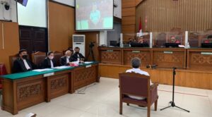 Terdakwa Dalam Perkara Obstruction Of Justice Menjalani Sidang Perdana