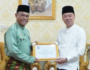 Bupati Rohil Terima Dua Penghargaan dari Dirjenpol dan Adipsi