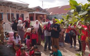Diduga Tindakan Kepsek SD Persakti yang Arogan , Wali Murid Melakukan Aksi Demo Dan Mendatangi Kantor Dinas Pendidikan Kota Dumai