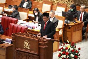 RUU 8 Provinsi Resmi Disahkan Menjadi Undang-Undang