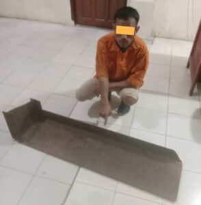 AY Di Amankan Polsek Dumai Barat , Diduga Melakukan Pencurian Milik PT.Pertamina Hulu Rokan Kota Dumai