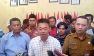 Masyarakat Berprofesi Pekerja Kayu Mendatangi Mess Bupati Rohil