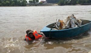 Momen Peringatan Hari Lingkungan Hidup Sedunia, PT KPI Unit Dumai Ajak Masyarakat Bersihkan Pantai