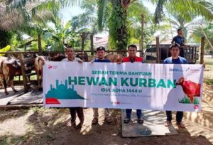 Rayakan Idul Adha Dengan Berbagi, PT KPI Unit Dumai Lakukan Penyembelihan dan Penyerahan Hewan Kurban ke Masyarakat