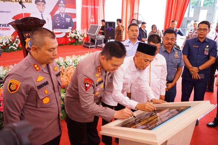 Pertama