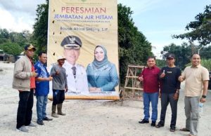 Kadis PUTR Rohil Tinjau Persiapan Peresmian Jembatan Air Hitam