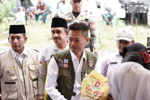 Bupati Rohil Tinjau Langsung Dampak Banjir di Kecamatan Tanah Putih Tanjung Melawan