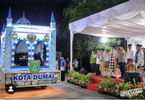 Pawai Takbiran Keliling Di Malam Hari Raya Idul Fitri 1 Syawal 1445 H/2024 M yang ditaja Pemerintah Kota Dumai Berlangsung Semarak Dan Sukses