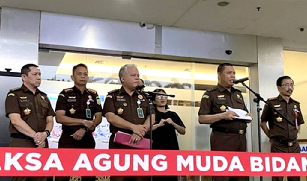 Kejagung RI Telah Menetapkan 7 Orang tersangka Dugaan Korupsi  Tata Kelola Kilang Minyak Mentah yang Rugikan Negara Rp 193,7 T