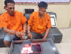 Kasat Narkoba Polres Dumai Amankan Dua Tersangka Diduga Terlibat Transaksi Narkotika Di Sebuah Sumah di Jalan Keluarga