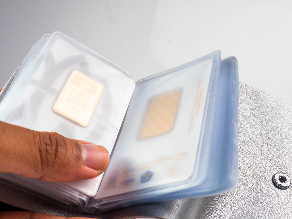 Harga Emas Antam Ambles Rp33.000 per Gram, Investor Jangka Panjang Tetap Untung 35,95%