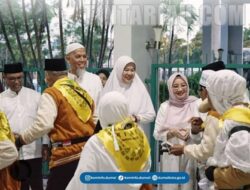 Lepas 186 Jemaah Calon Haji di Batam, Wali Kota Paisal: Fokus Ibadah dan Jaga Kesehatan
