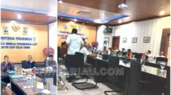 Hujat Utusan PT.Agro Murni, Ketua dan Wakil Ketua DPRD Kota Dumai Meradang di Ruang Rapat