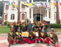 Tampil Memukau di Malaysia, Tim Kompang SMAN 2 Dumai Sabet Juara 2 Ajang Se-Nusantara