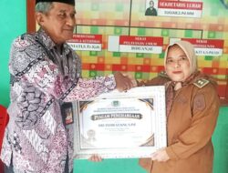 Kepala Kelurahan Bagan Hulu Sry Indrayani Raih Penghargaan Pelayanan Publik Terbaik
